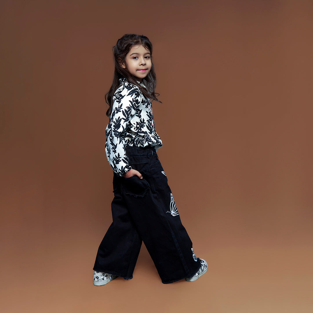 Black Butterfly Wide Leg Jeans for Kids🦋❤️((size are according to length) waist are adjustable.